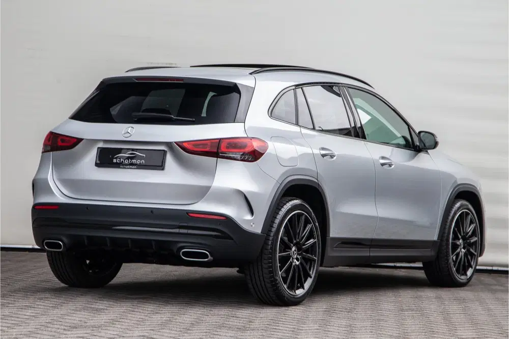 Mercedes-Benz GLA GLA 250 e AMG Line uit 2022, foto 2