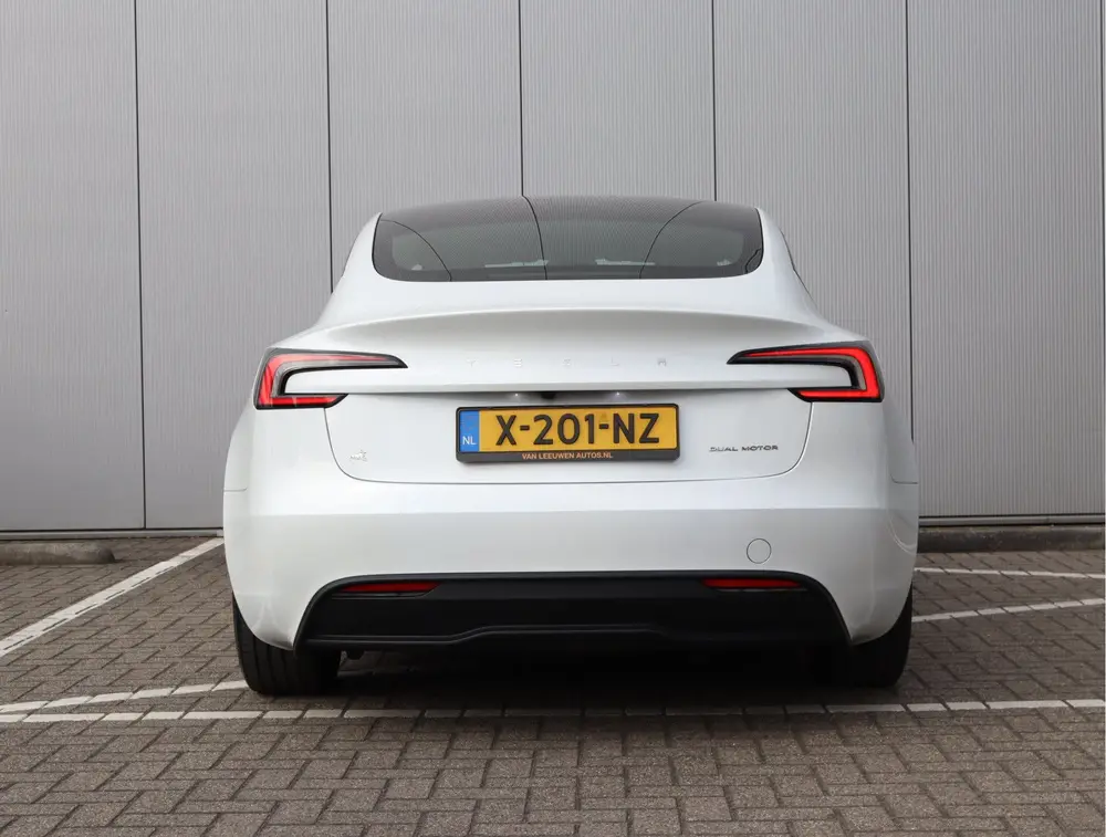 Tesla Model 3 Premium Long Range Highland uit 2023, foto 7