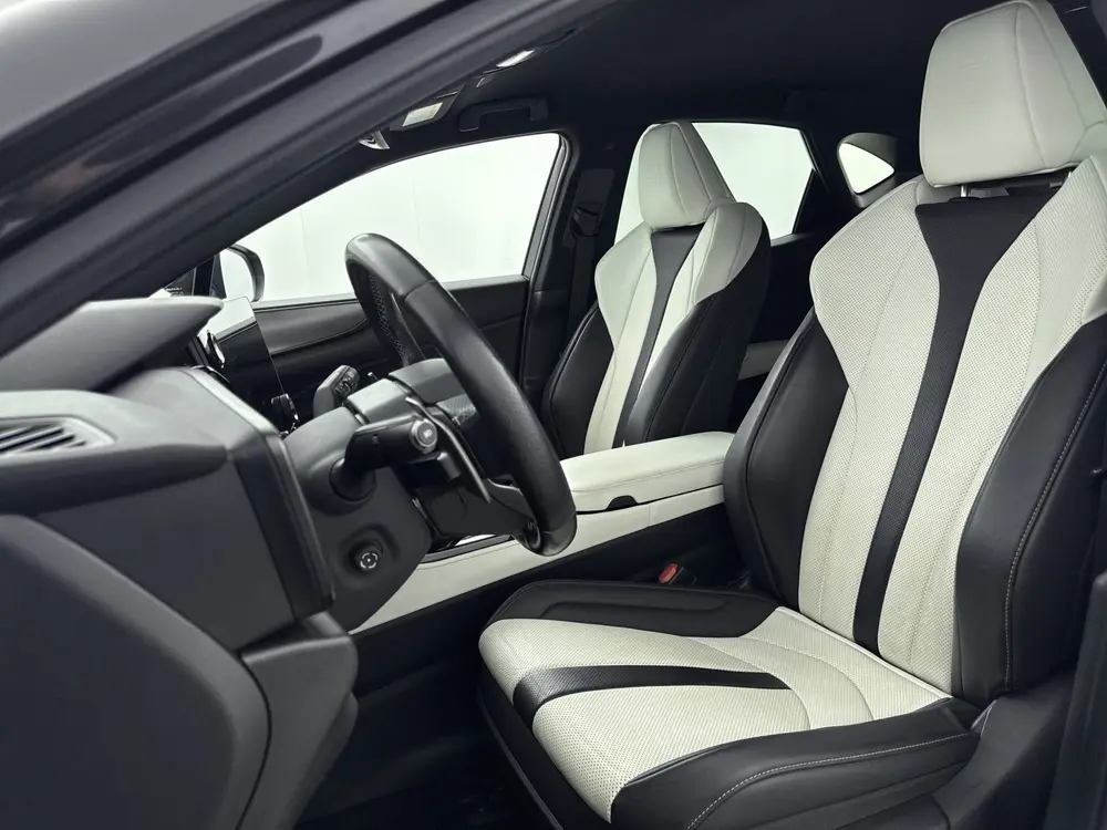Lexus NX 450h+ AWD F-Sport Line uit 2022, foto 16