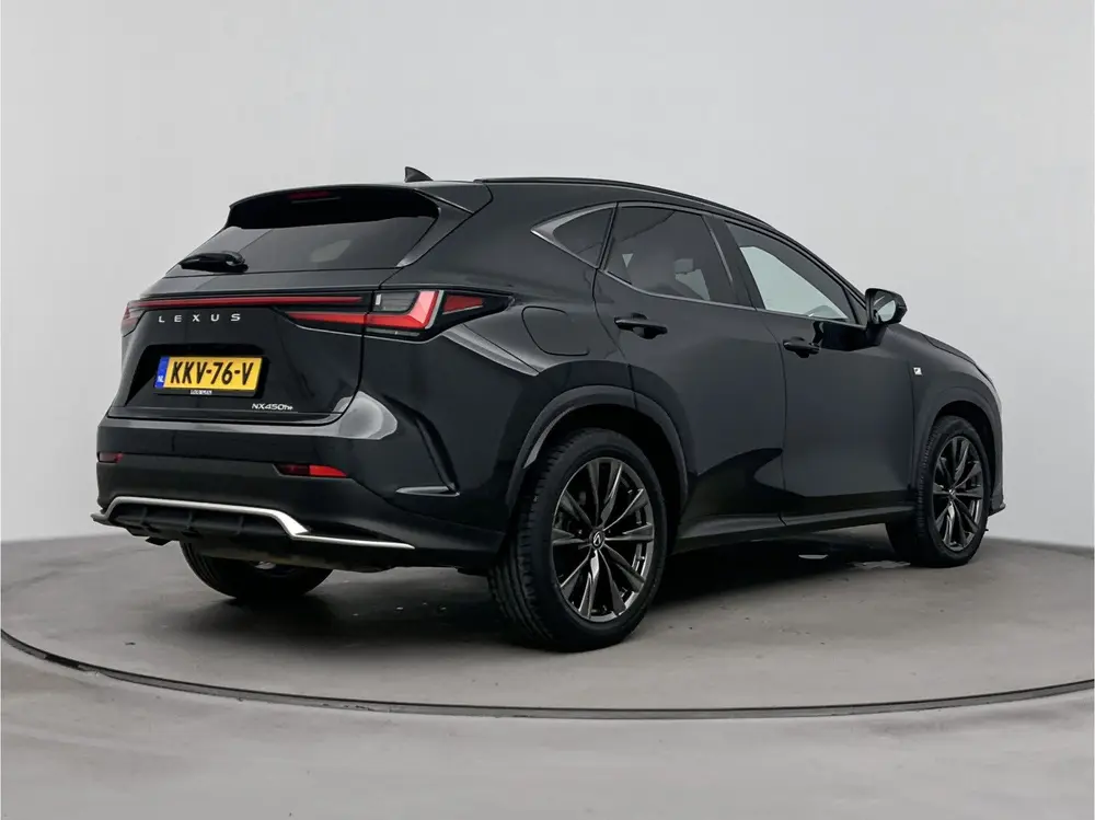 Lexus NX 450h+ AWD F-Sport Line uit 2022, foto 2