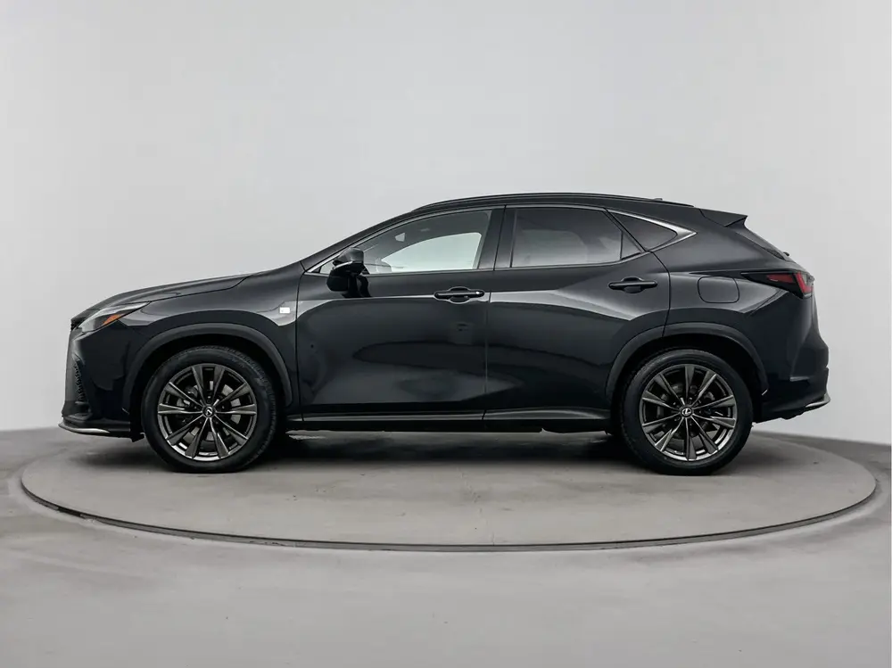 Lexus NX 450h+ AWD F-Sport Line uit 2022, foto 3