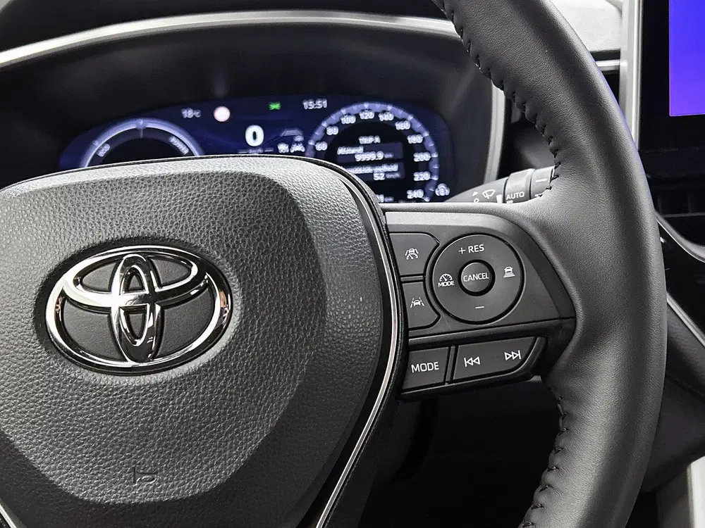 Toyota Corolla Cross 2.0 High Power Hybrid First Edition uit 2022, foto 15