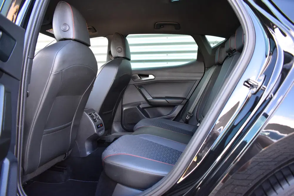 SEAT Leon 1.0 TSI FR Business Intense Full-LED uit 2021, foto 6