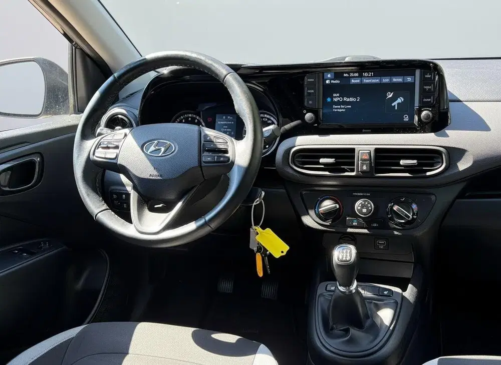 Hyundai i10 1.0 Premium LM uit 2022, foto 13