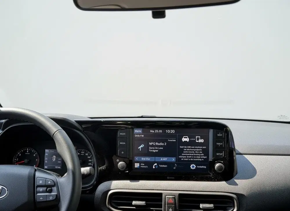 Hyundai i10 1.0 Premium LM uit 2022, foto 19
