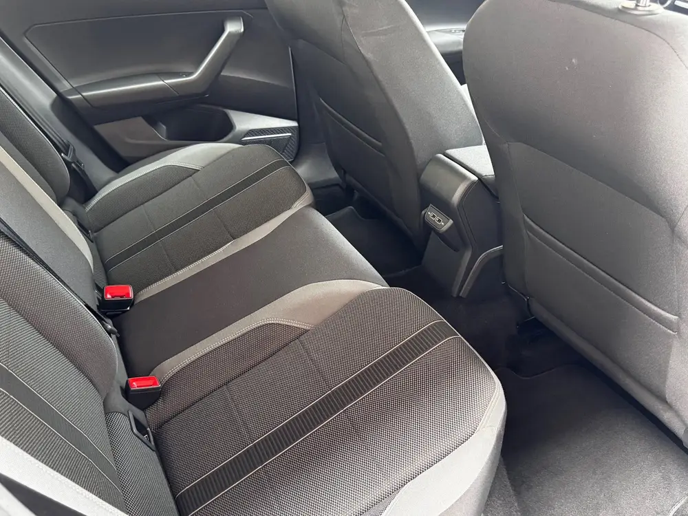Volkswagen Polo 1.0 TSI R-Line Carplay 18 Inch velgen Acc uit 2019, foto 10