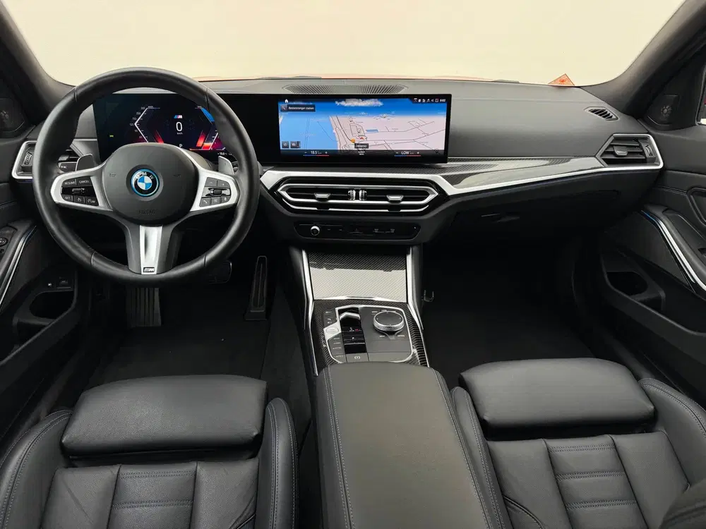 BMW 3-serie 320e M-Sport Org NL Pano HarmanKardon Ke uit 2024, foto 3