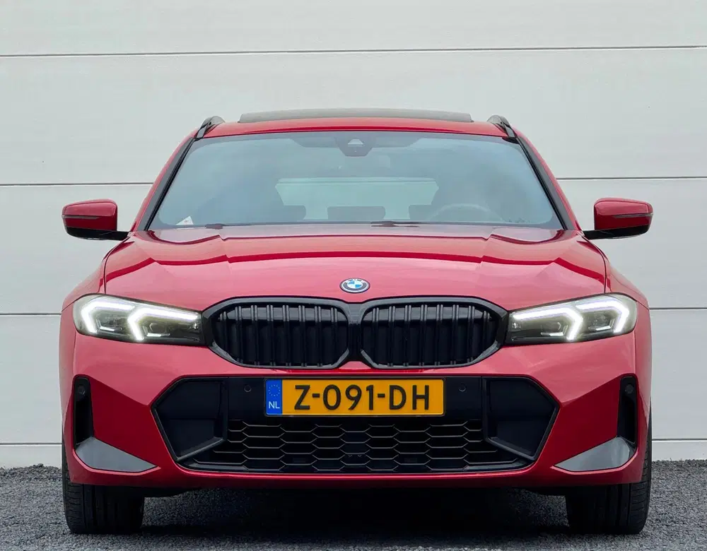 BMW 3-serie 320e M-Sport Org NL Pano HarmanKardon Ke uit 2024, foto 4