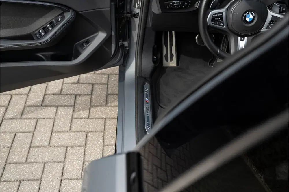 BMW 1-serie M135i xDrive uit 2023, foto 20