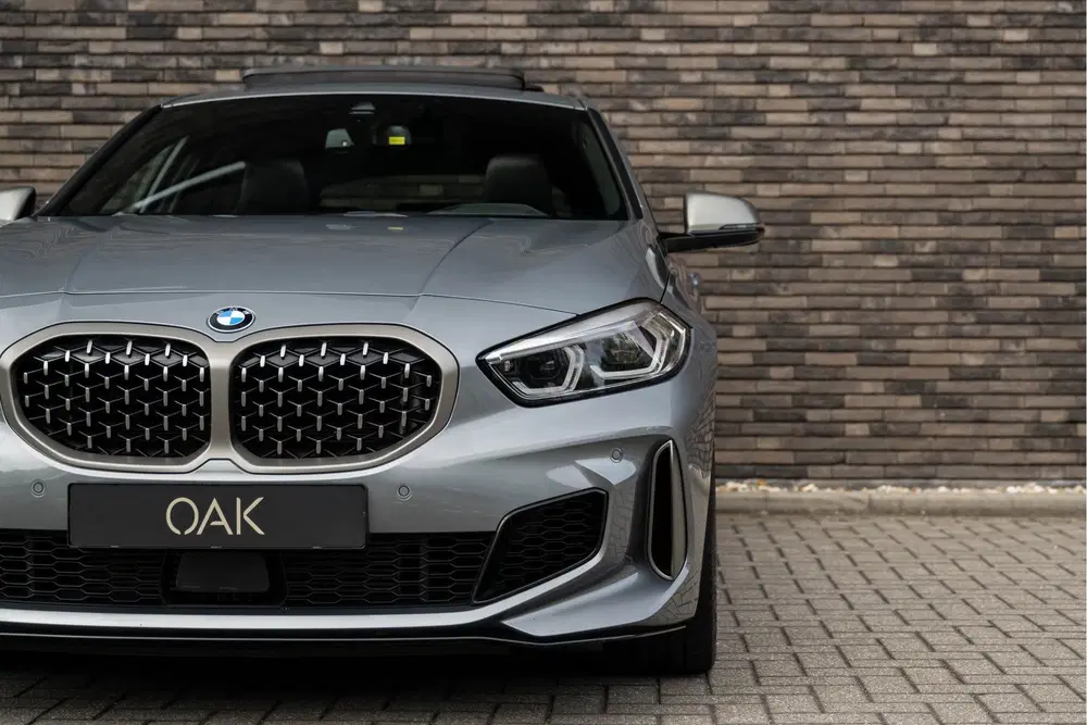 BMW 1-serie M135i xDrive uit 2023, foto 4