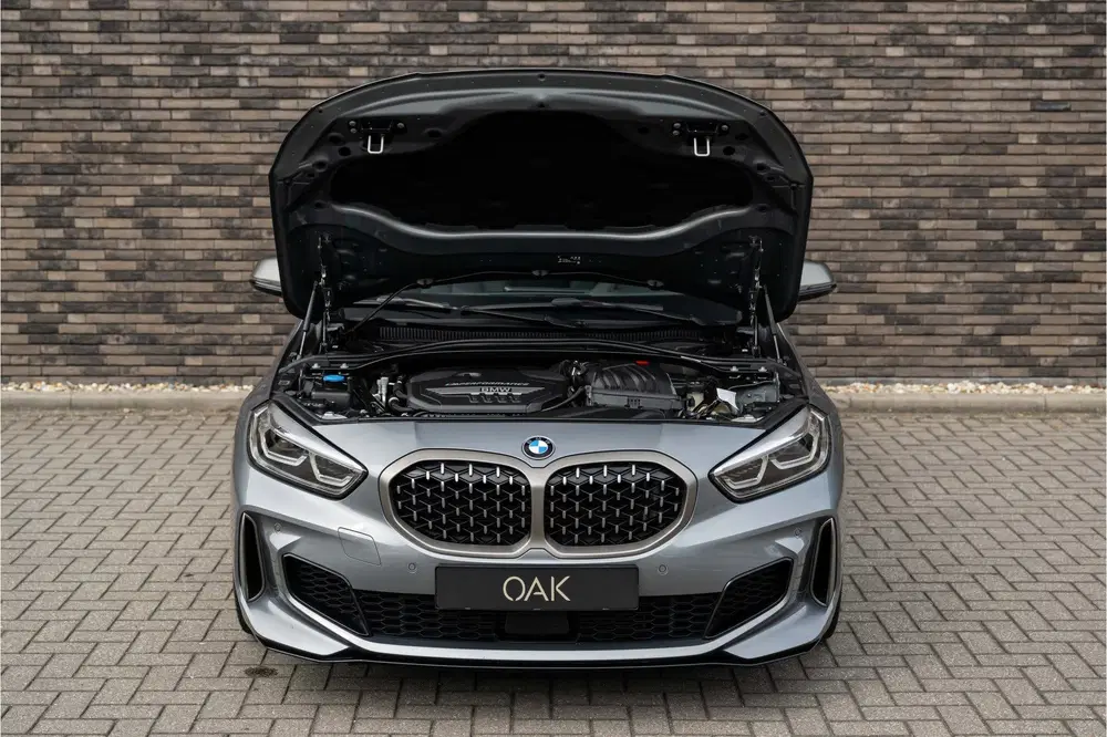 BMW 1-serie M135i xDrive uit 2023, foto 9