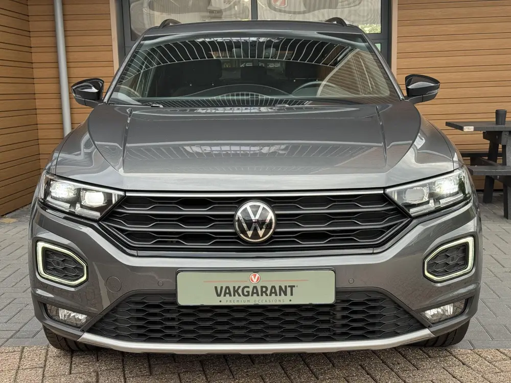 Volkswagen T-Roc 1.5 TSI Sport,19 inch,Navi,Trekh,Carpl,Led uit 2022, foto 2