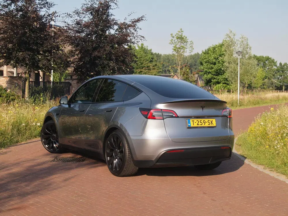 Tesla Model Y Performance AWD 75 kWh uit 2023, foto 2