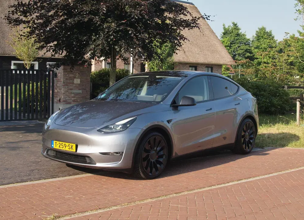 Tesla Model Y Performance AWD 75 kWh uit 2023, foto 6