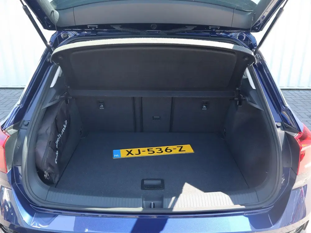Volkswagen T-Roc 1.5 TSI 150pk DSG Sport | Trekhaak | Naviga uit 2019, foto 16
