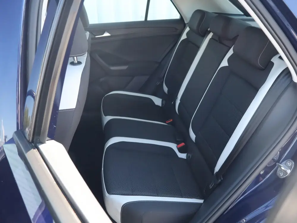 Volkswagen T-Roc 1.5 TSI 150pk DSG Sport | Trekhaak | Naviga uit 2019, foto 18