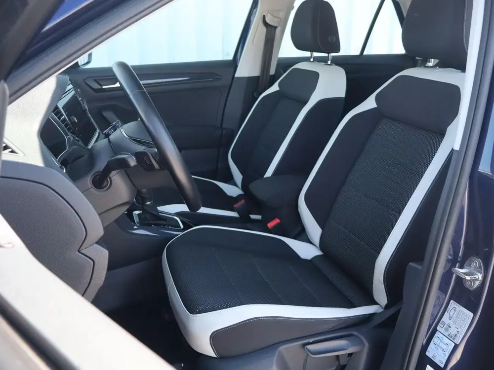 Volkswagen T-Roc 1.5 TSI 150pk DSG Sport | Trekhaak | Naviga uit 2019, foto 4