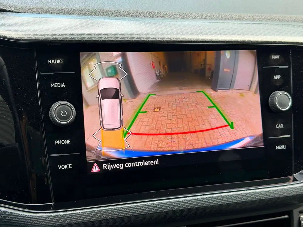 Volkswagen T-Cross 1.5 TSI Automaat R-Line uit 2023, foto 14