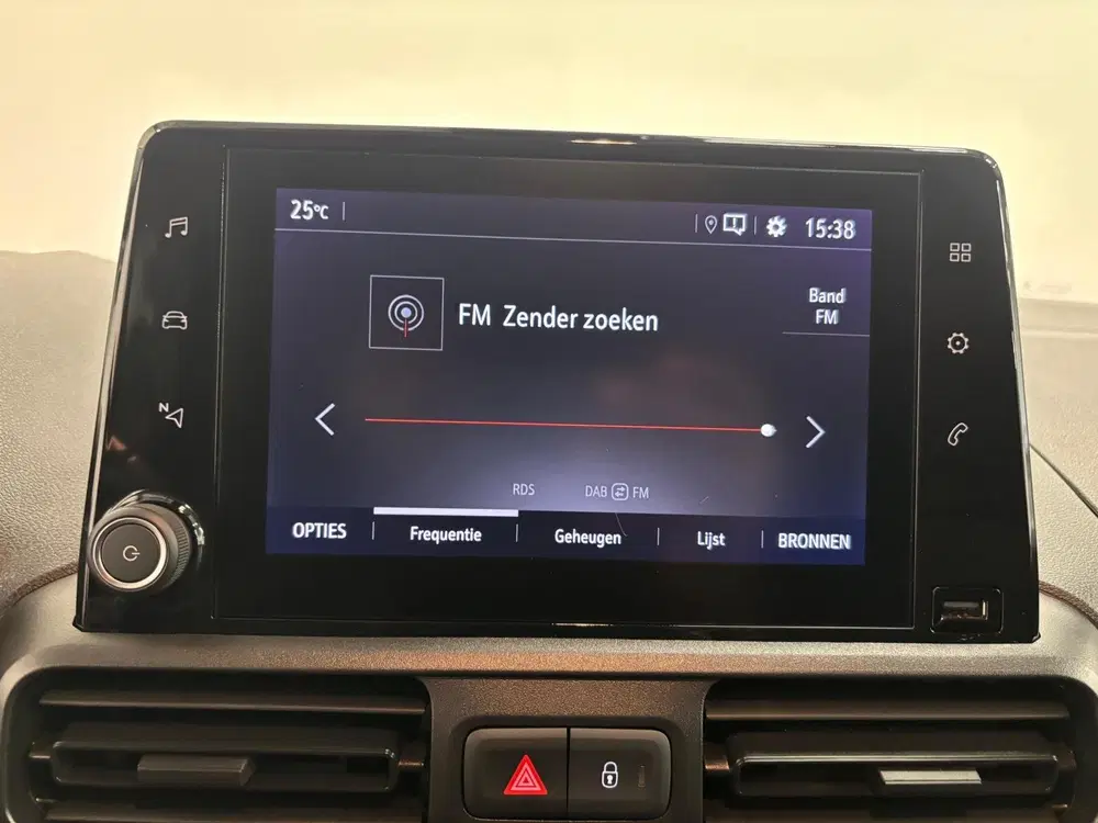 Opel Combo 1.5D L2H1 Edition Automaat Airco Navigatie uit 2022, foto 20
