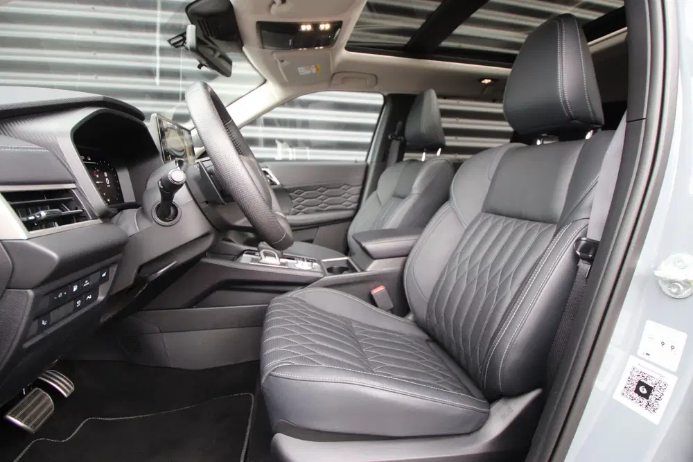 Mitsubishi Outlander 2.4 PHEV Instyle Opendak uit 2025, foto 17