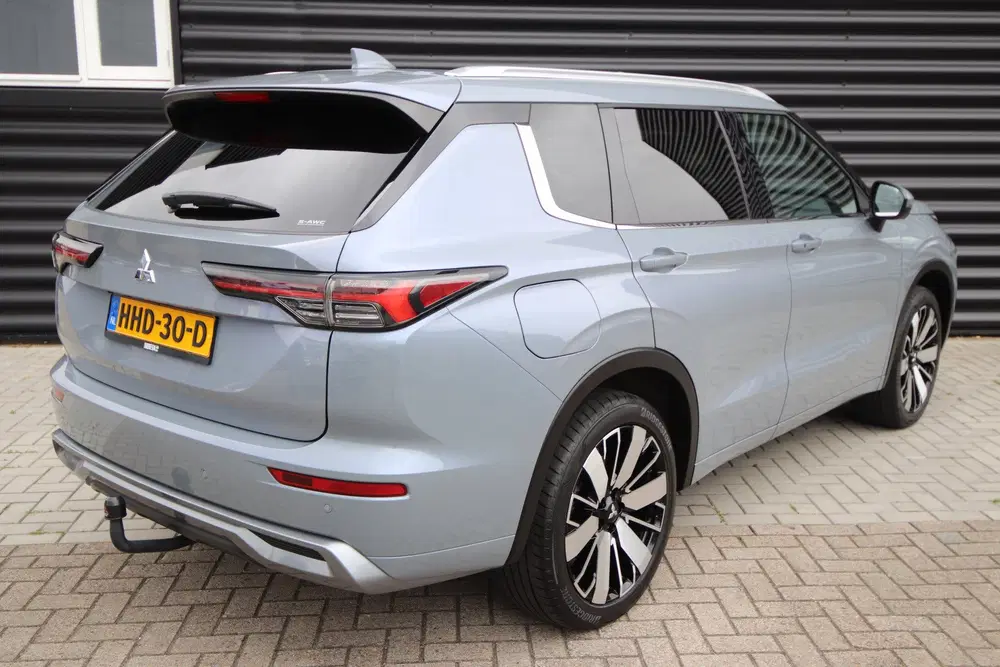 Mitsubishi Outlander 2.4 PHEV Instyle Opendak uit 2025, foto 2