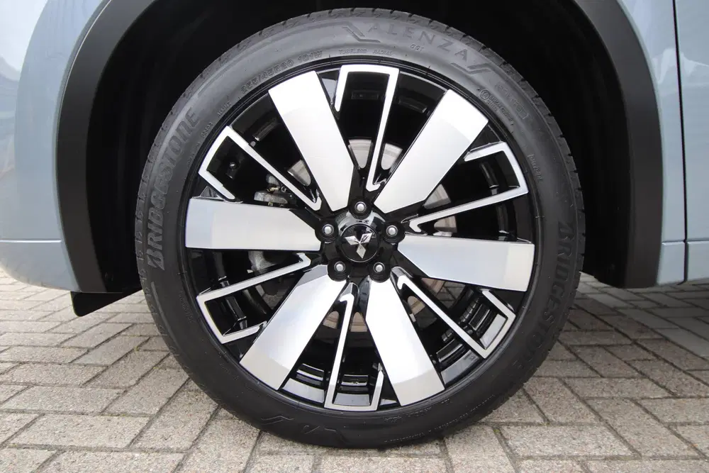 Mitsubishi Outlander 2.4 PHEV Instyle Opendak uit 2025, foto 9