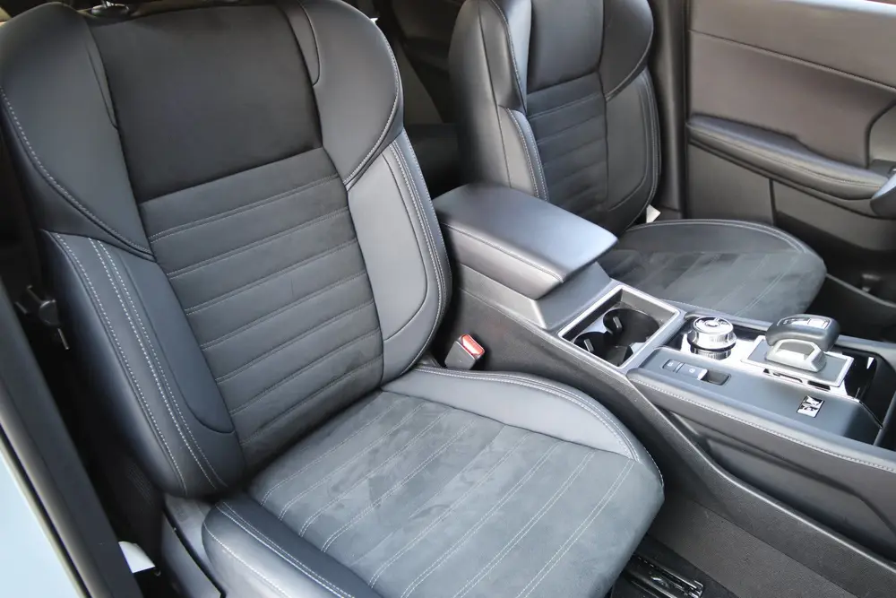 Mitsubishi Outlander 2.4 PHEV Business Edition First Edition uit 2025, foto 3