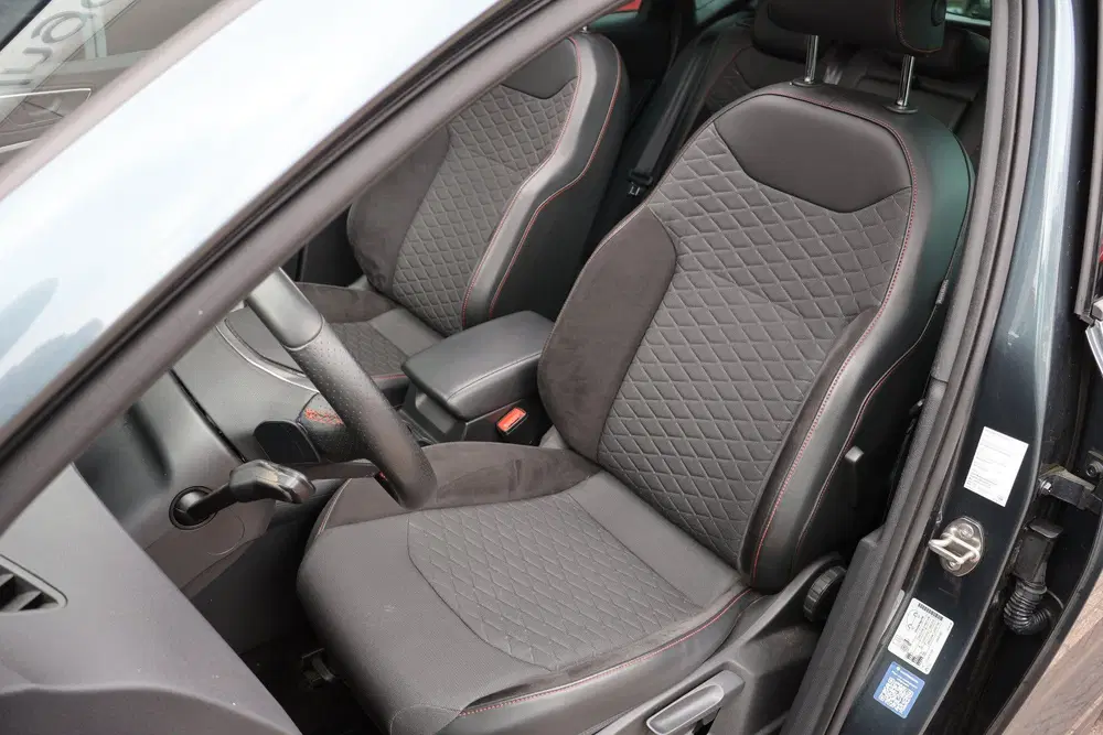 SEAT Ateca 2.0 TDI FR DSG Business Intense uit 2021, foto 9