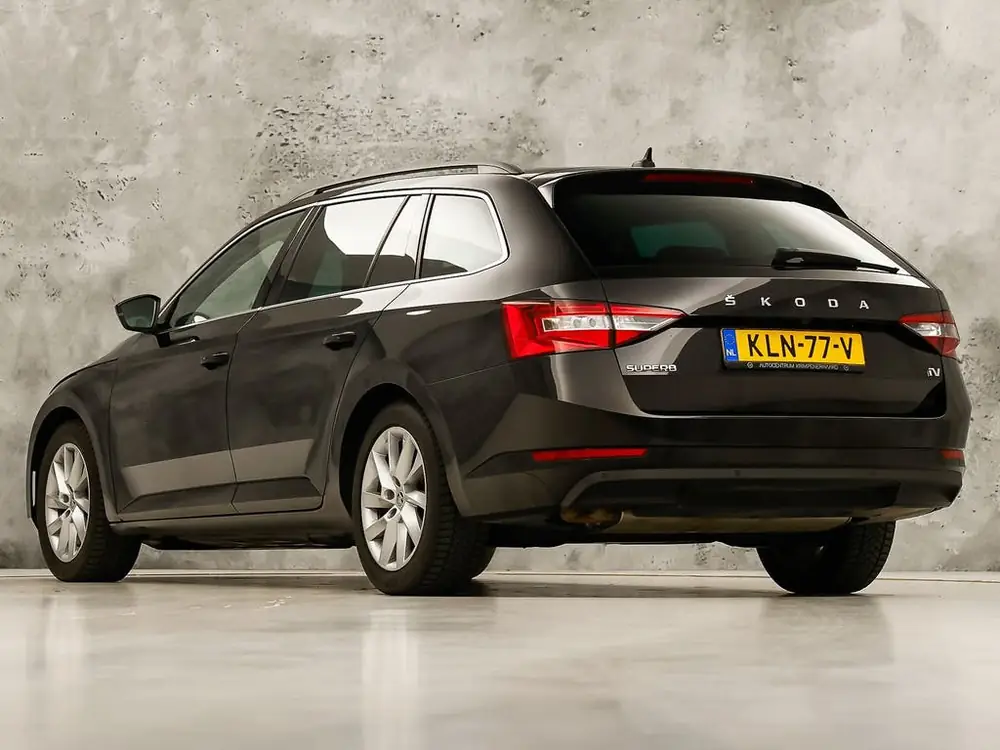 Skoda Superb Combi 1.4 TSI iV Sport 218Pk Automaat (VIRTUAL uit 2020, foto 3