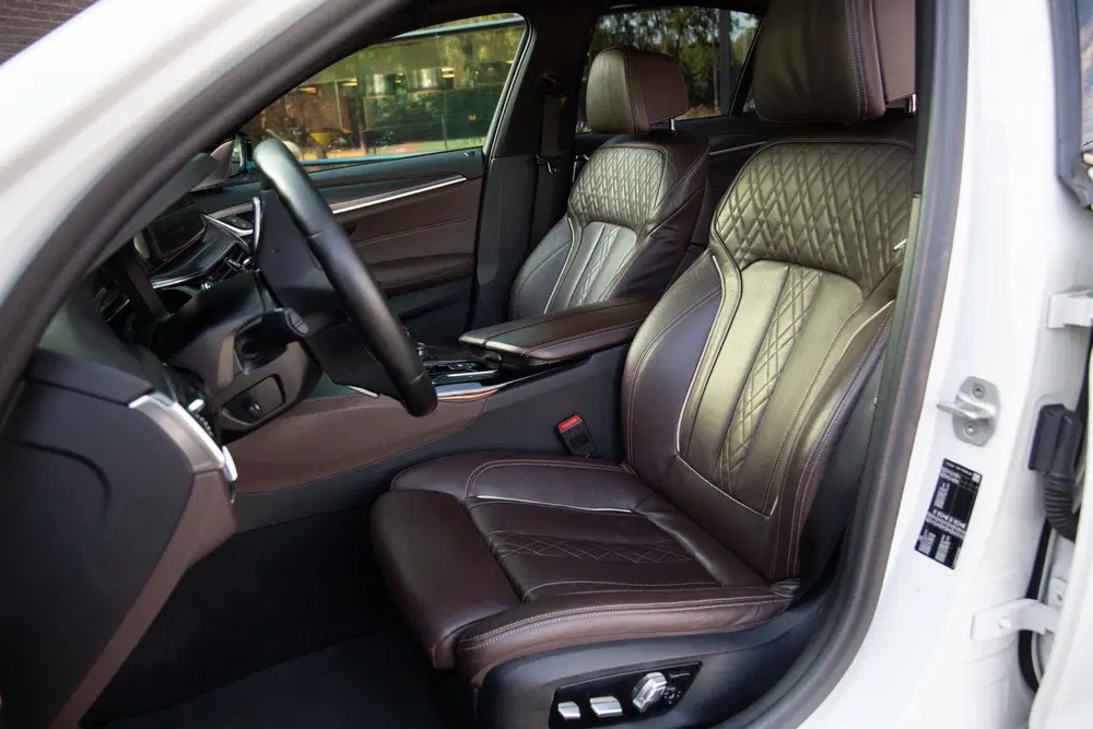 BMW 5-serie 5 Serie 540i High Executive M-Sport Bowers uit 2021, foto 4