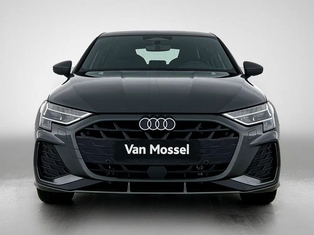Audi A3 40 TFSI e S edition 204 PK uit 2025, foto 2