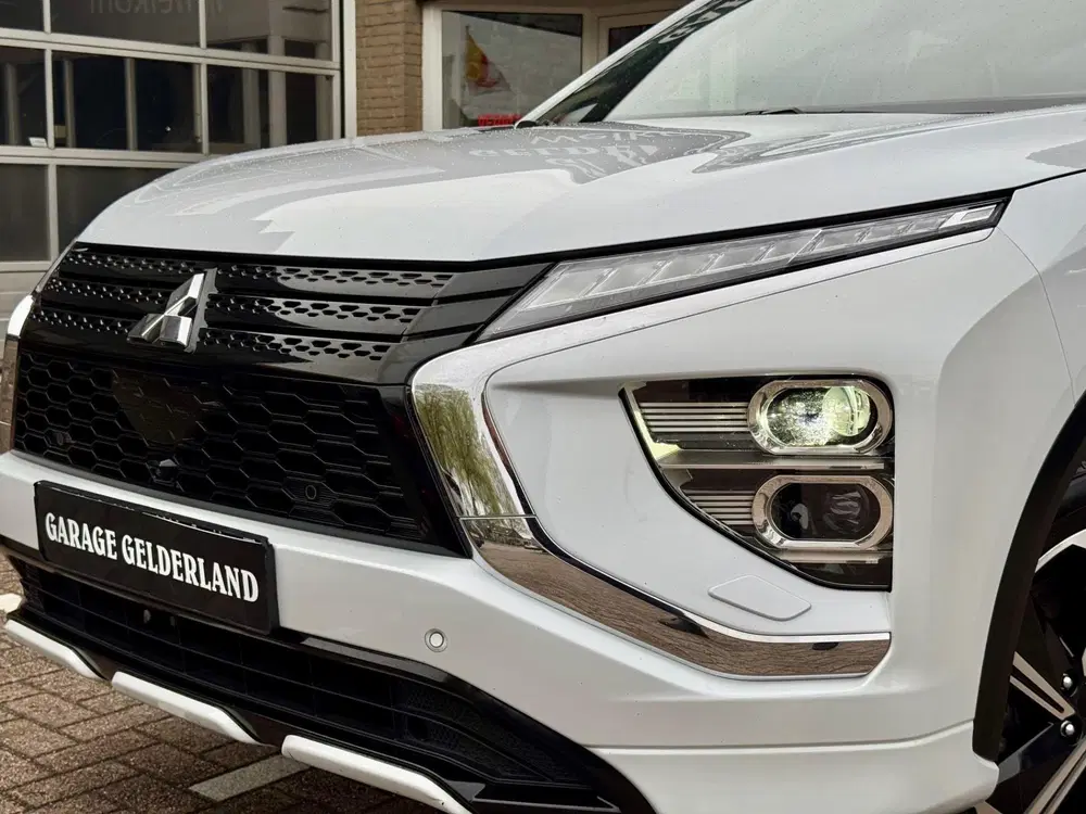 Mitsubishi Eclipse Cross 2.4 PHEV Intense+ uit 2022, foto 3
