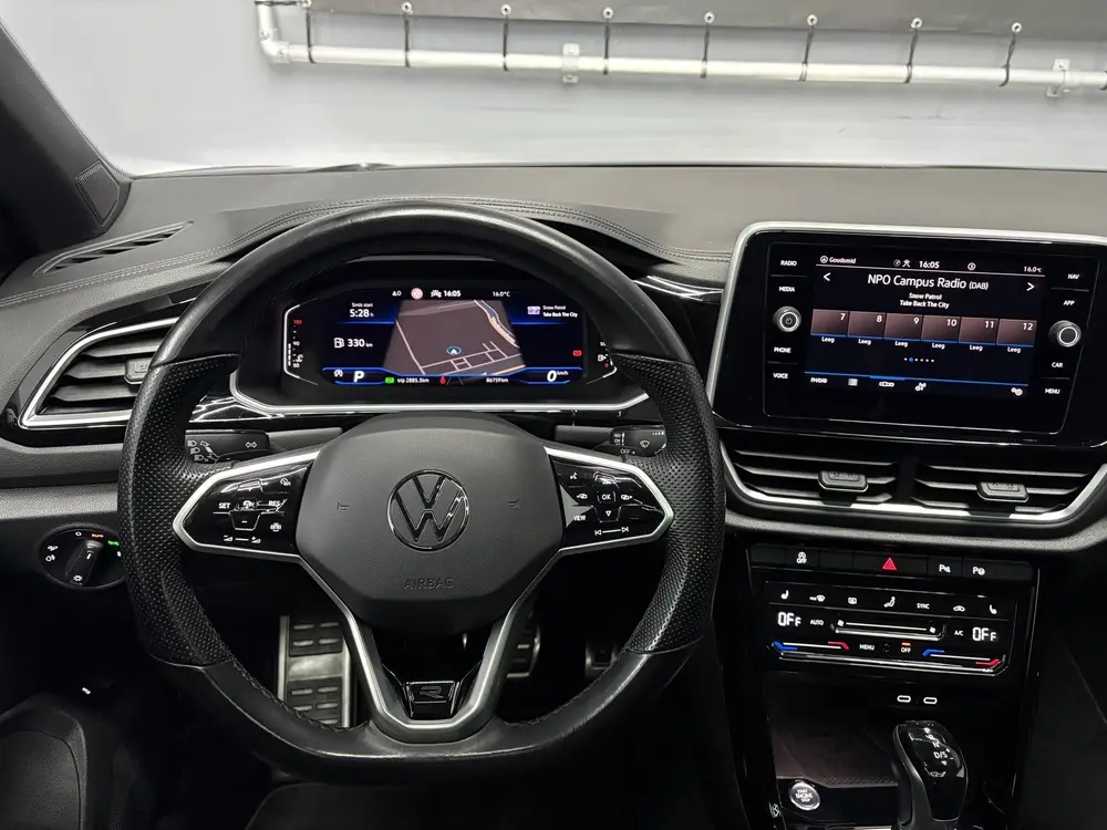 Volkswagen T-Roc 1.5 TSI R-Line Pano uit 2022, foto 11