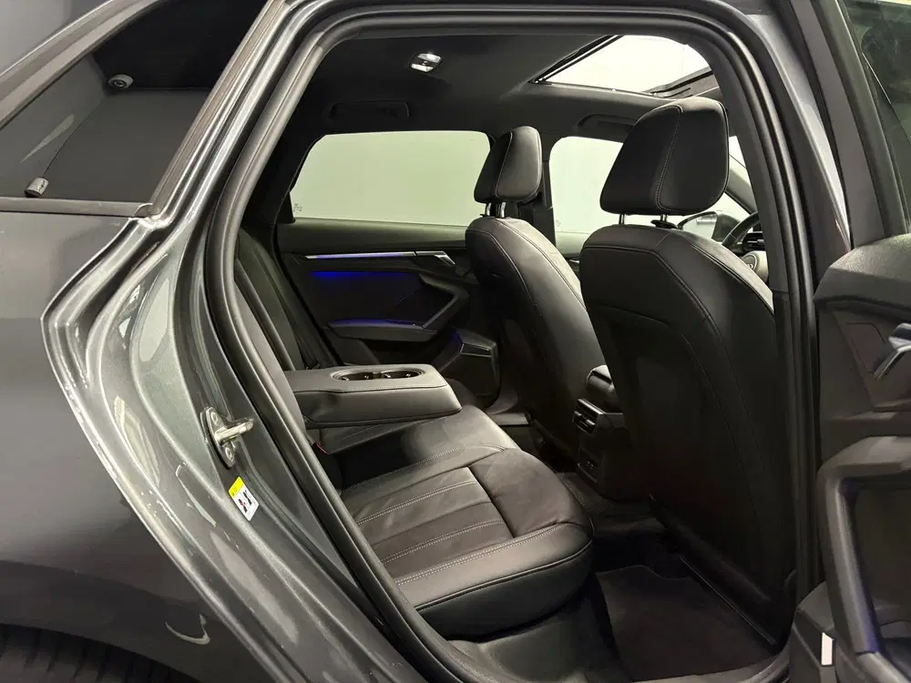 Audi A3 35 TFSI S-line Pano uit 2021, foto 12
