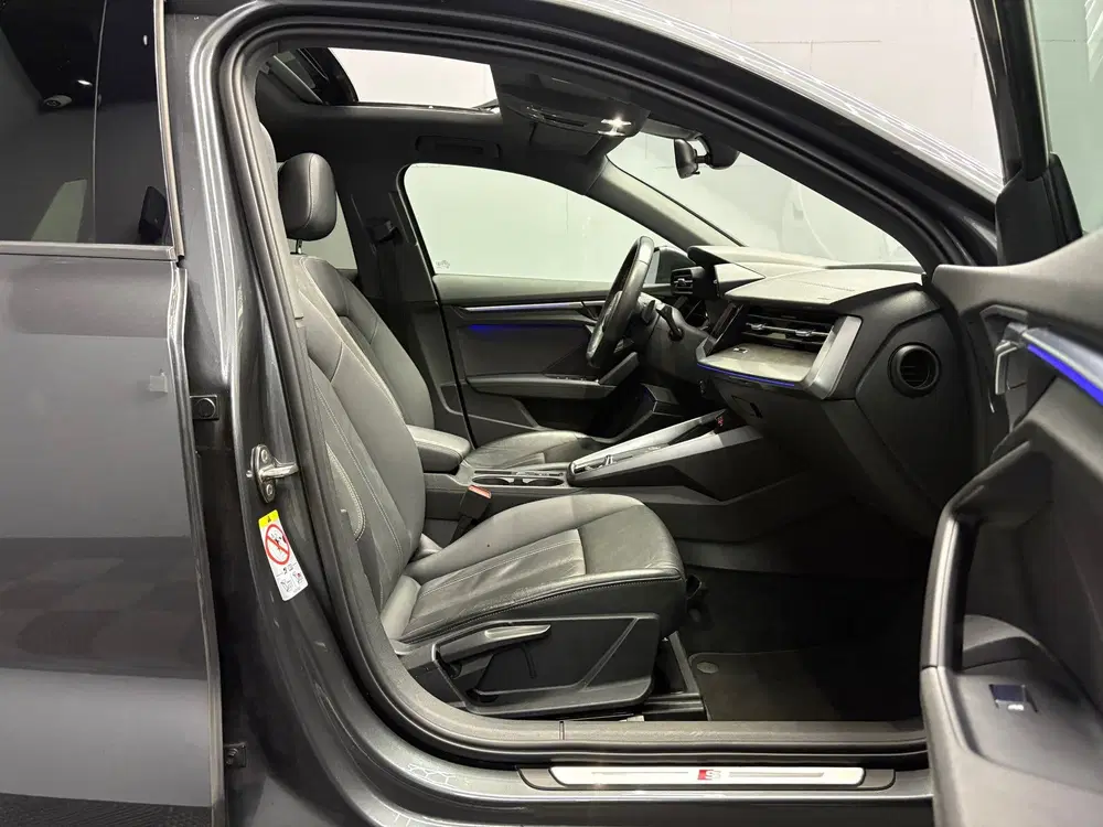 Audi A3 35 TFSI S-line Pano uit 2021, foto 8