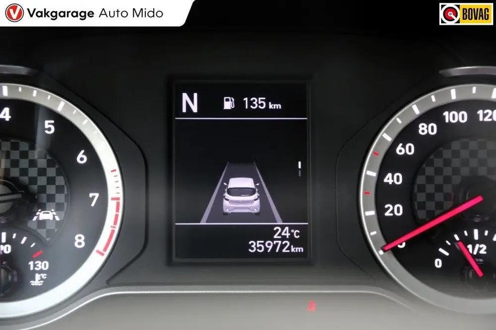Hyundai i10 1.2i Automaat Comfort uit 2022, foto 4