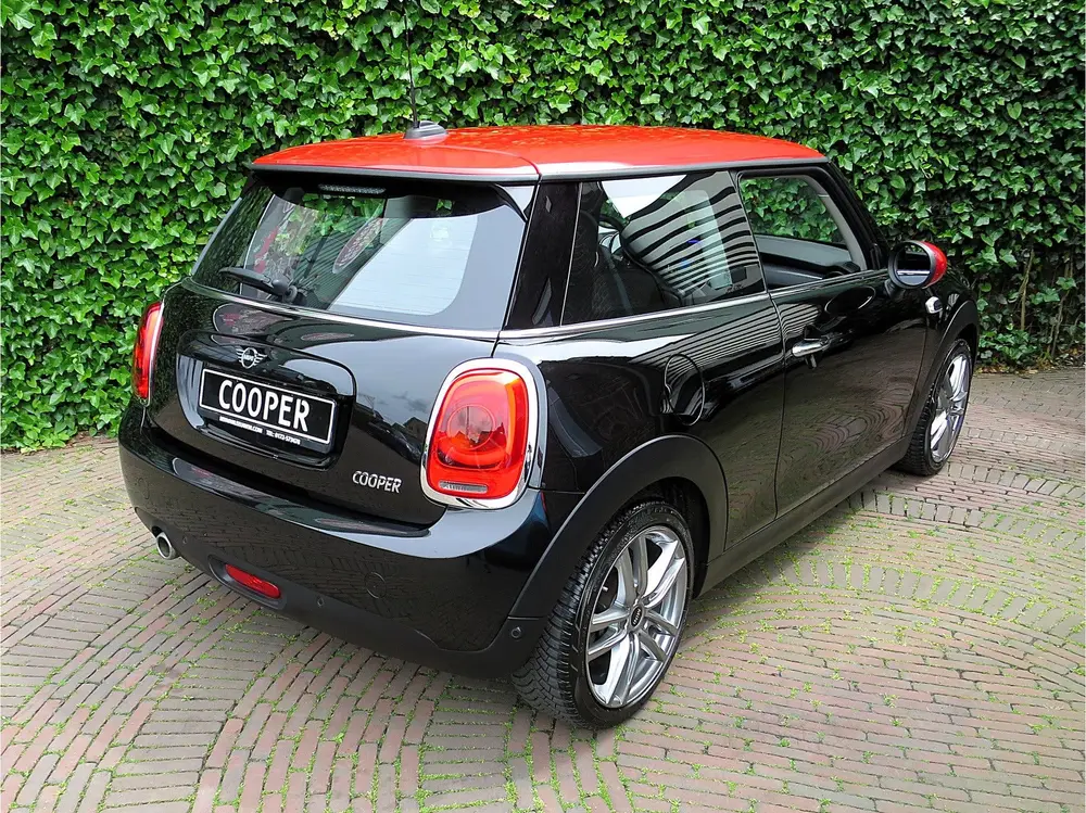 Mini Overig 1.5 F56 LCI met Navi, BT, Clima, PDC en 17" uit 2019, foto 2