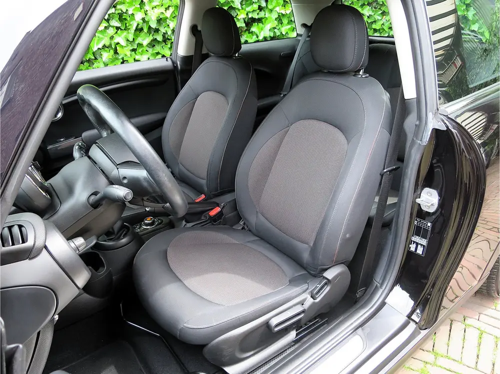 Mini Overig 1.5 F56 LCI met Navi, BT, Clima, PDC en 17" uit 2019, foto 3
