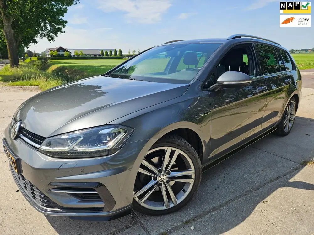 Volkswagen Golf Variant 2.0 TDI Highline Business R-LINE/ AU uit 2020