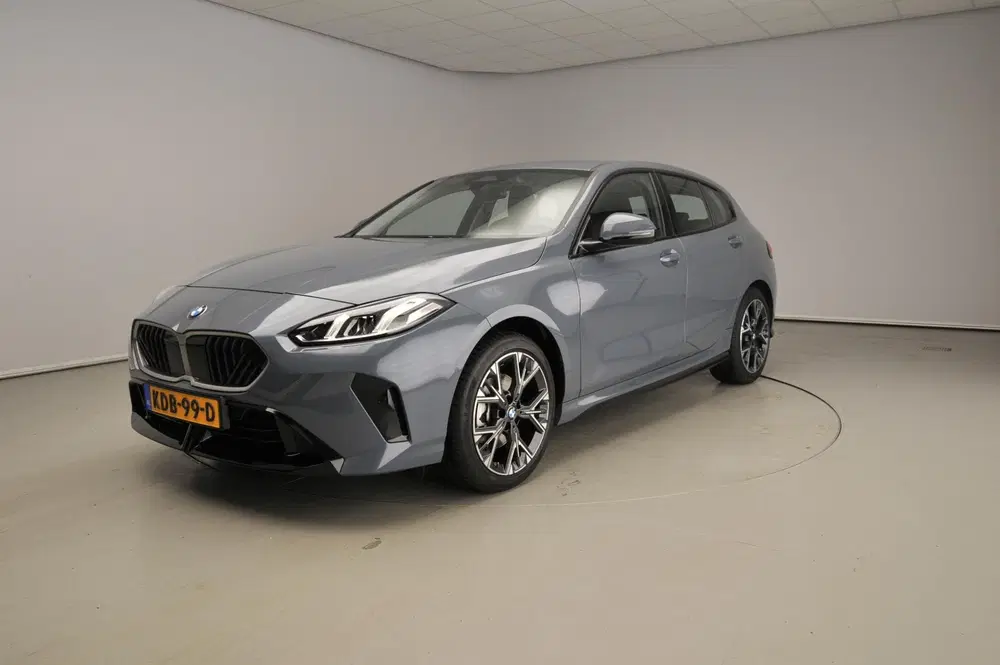 BMW 1-serie 5-deurs 120 uit 2026
