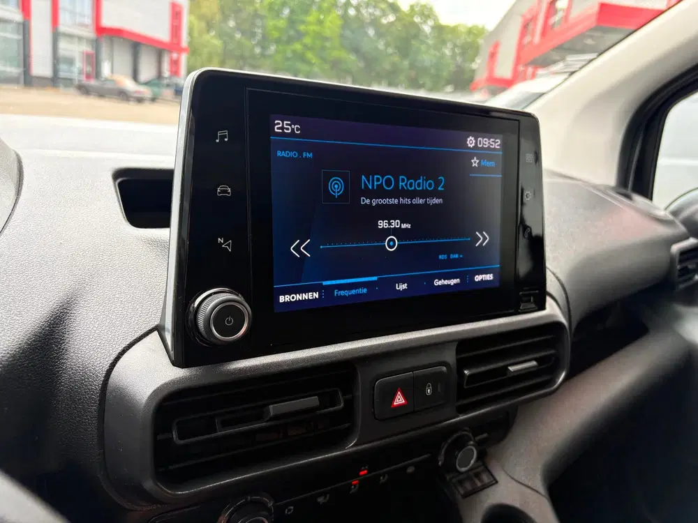 Peugeot Partner 1.2 PureTech 110 S&S L1 Airco Navi uit 2023, foto 20