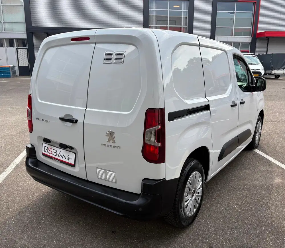 Peugeot Partner 1.2 PureTech 110 S&S L1 Airco Navi uit 2023, foto 7