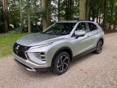 Mitsubishi Eclipse Cross 2.4 PHEV Intense+ (bj 2024) uit 2024