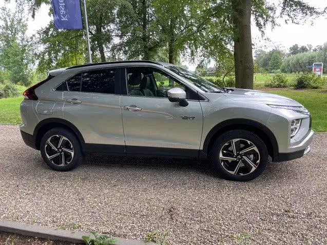 Mitsubishi Eclipse Cross 2.4 PHEV Intense+ (bj 2024) uit 2024, foto 5