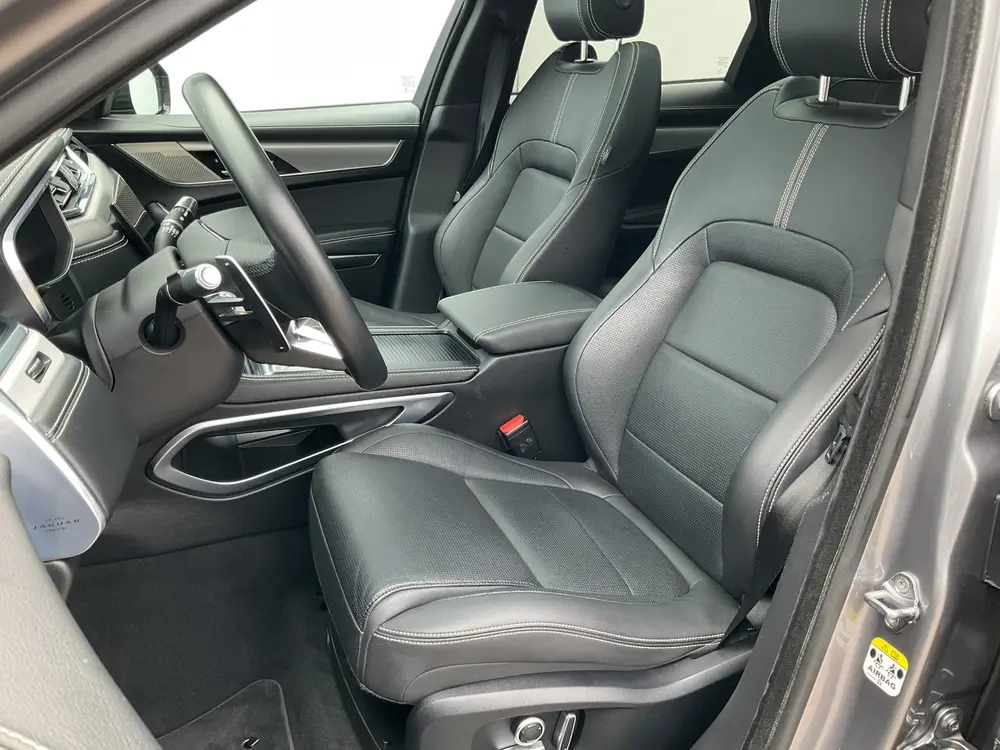 Jaguar F-Pace 2.0 P400e PHEV R-Dynamic SE Pano 360° Meridia uit 2021, foto 18