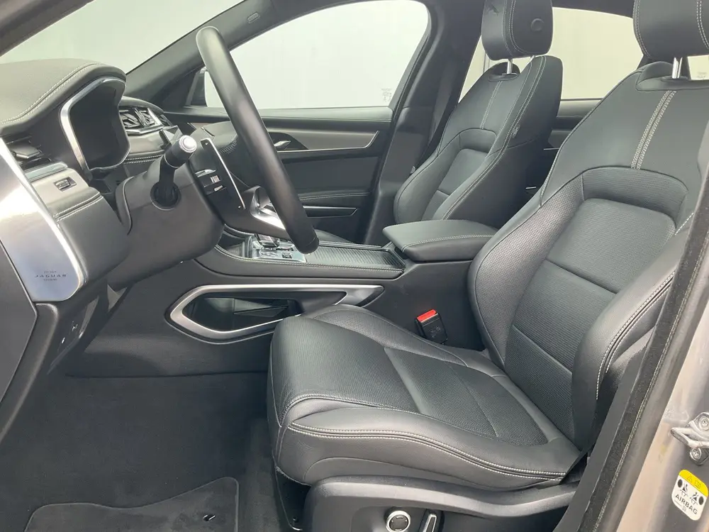 Jaguar F-Pace 2.0 P400e PHEV R-Dynamic SE Pano 360° Meridia uit 2021, foto 19
