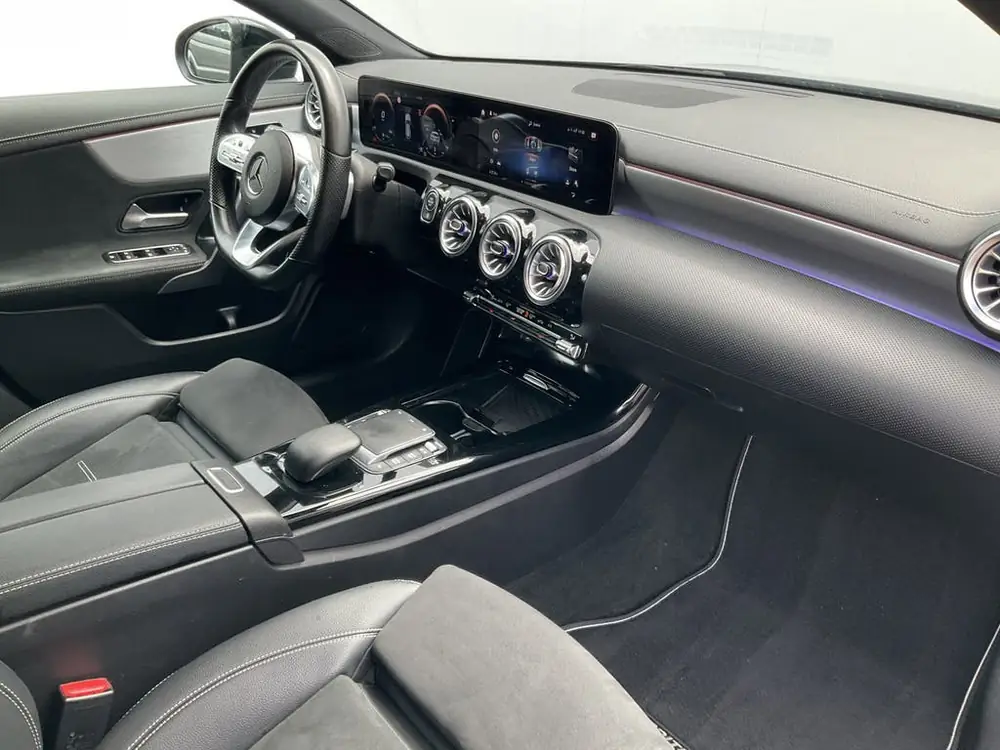 Mercedes-Benz CLA Klasse Shooting Brake 200 Premium Plus AMG uit 2022, foto 3
