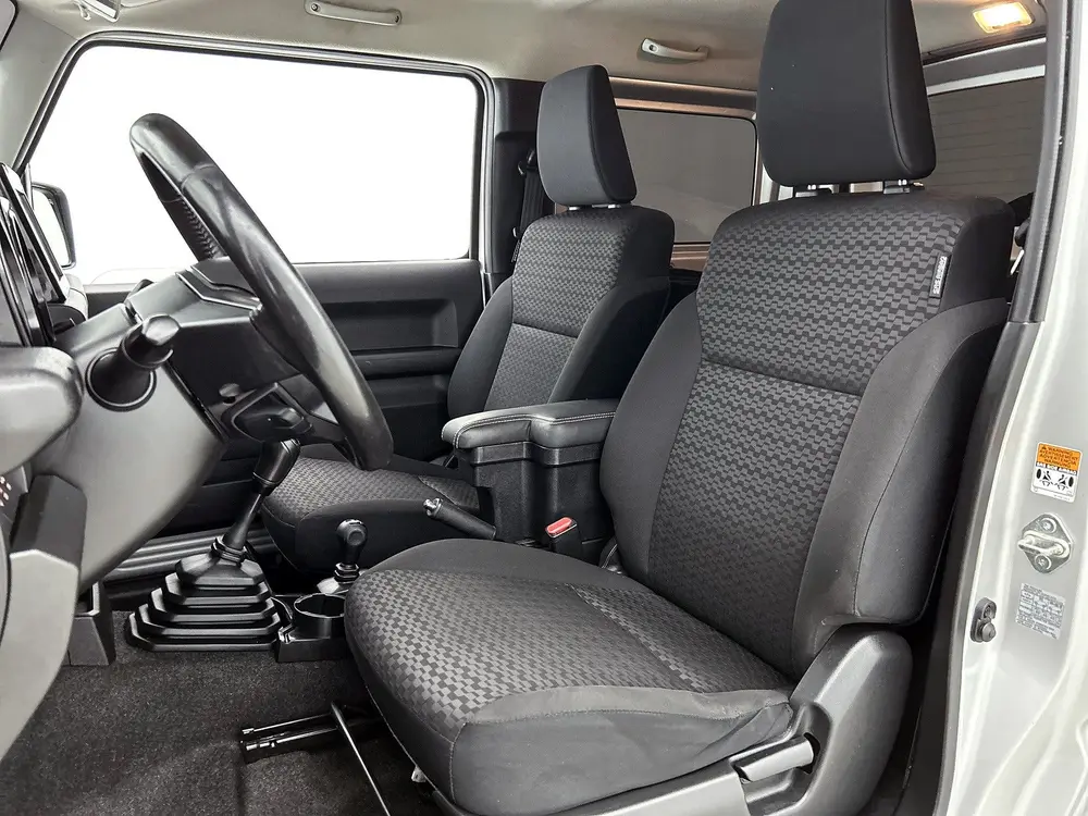Suzuki Jimny 1.5 Stijl | 4X4 | 4-persoons | Trekhaak | 1300 uit 2019, foto 15