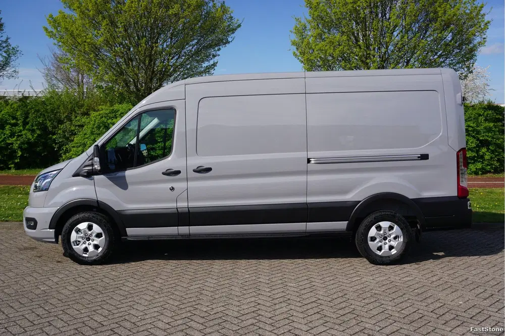 Ford Transit 350L L3H2 Limited AUT-8 165PK BPM VRIJ Nav uit 2024, foto 2