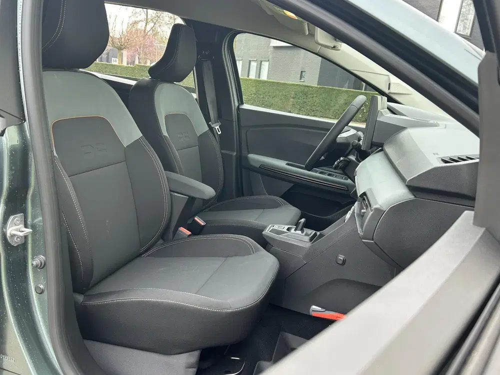 Dacia Jogger 1.8 hybrid 155 limited edition 7p uit 2026, foto 16